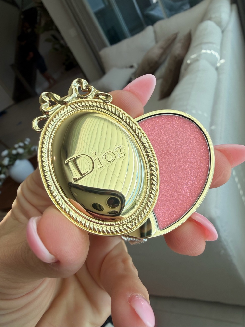 Dior Médaillon – Holiday Gift 2026 Edition - Picture 7 of 10